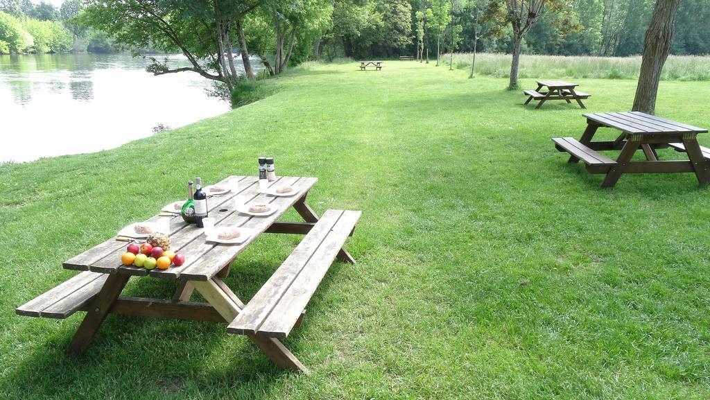 Terre D'Histoire - Baignade - Canoe - Piste Cyclable A 100 M Castelnaud La Chapelle Exterior foto